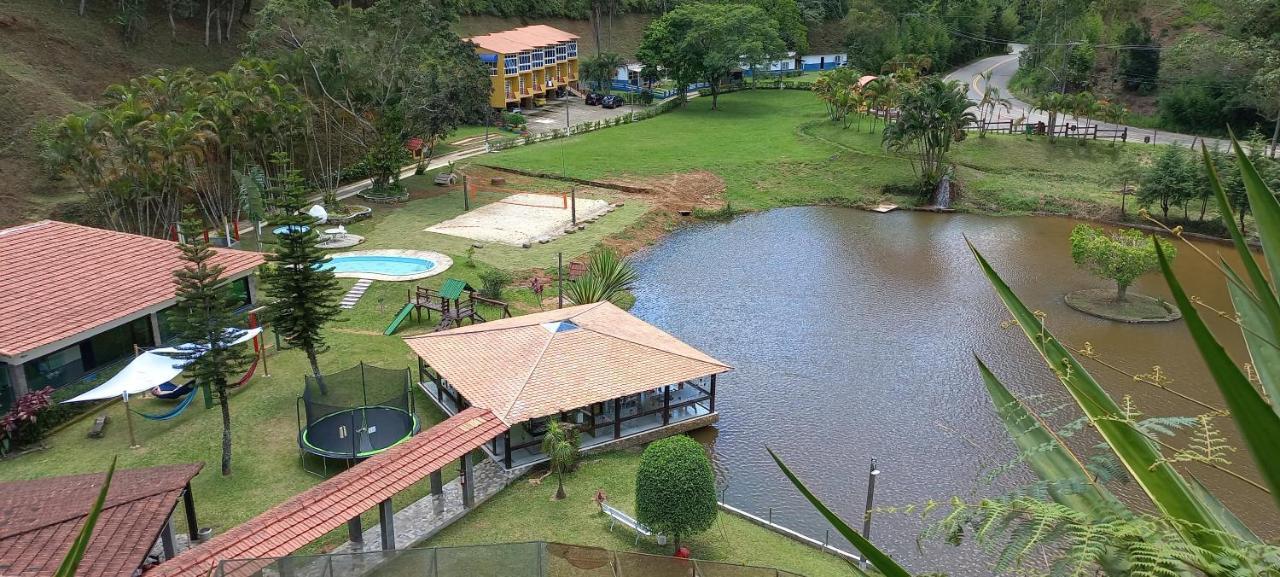Hotel Fazenda Bonanza エンジェニェイロ・パウロ・デ・フロンチン エクステリア 写真