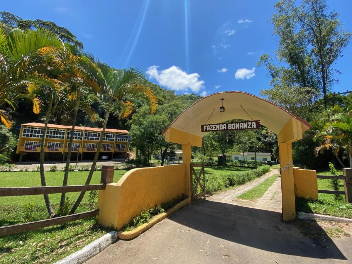 Hotel Fazenda Bonanza エンジェニェイロ・パウロ・デ・フロンチン エクステリア 写真
